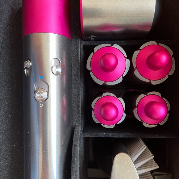 Dyson - Picture 8 of 8